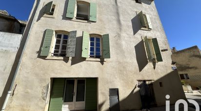 Maison traditionnelle 10 pièces de 244 m² à La Tour-d'Aigues (84240)