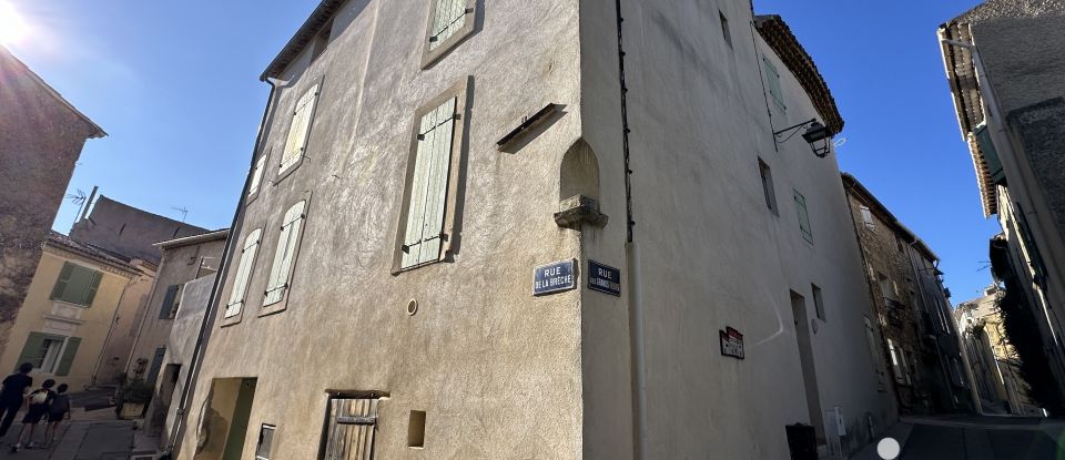 Traditional house 10 rooms of 244 m² in La Tour-d'Aigues (84240)