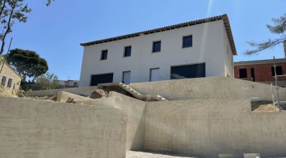 Maison 4 pièces de 90 m² à La Seyne-sur-Mer (83500)