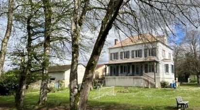 Maison 10 pièces de 263 m² à BRANTÔME (24310)