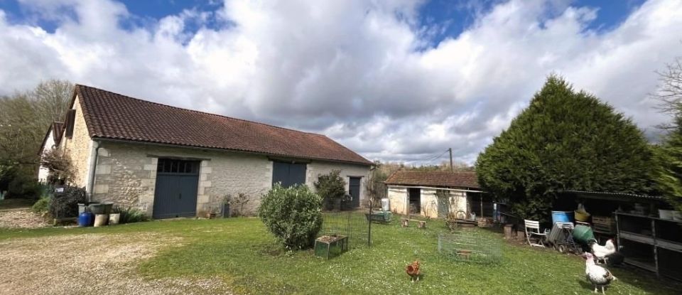 Maison 10 pièces de 263 m² à BRANTÔME (24310)