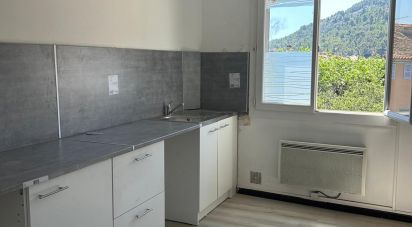 Appartement 3 pièces de 71 m² à Solliès-Pont (83210)