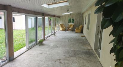 Maison 5 pièces de 120 m² à Ambarès-et-Lagrave (33440)