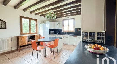 Maison traditionnelle 6 pièces de 160 m² à Ville-en-Sallaz (74250)