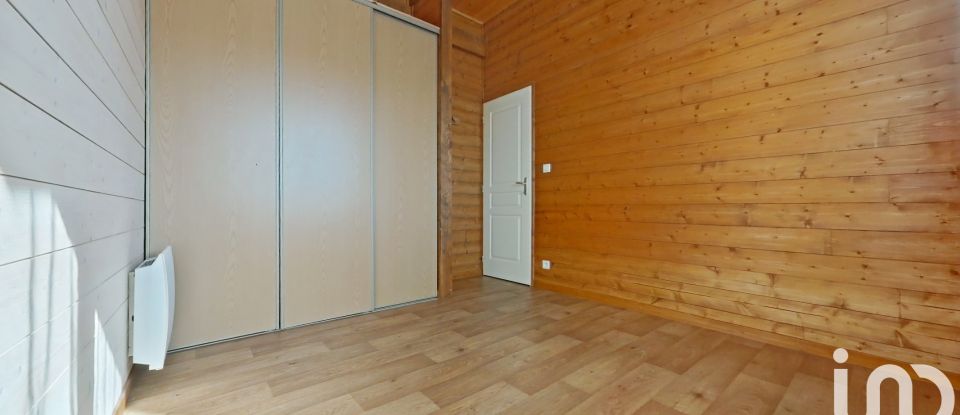 Châlet 3 pièces de 79 m² à Prémanon (39220)