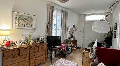 Apartment 2 rooms of 46 m² in Bordeaux (33000)