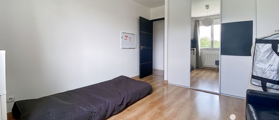 Maison 9 pièces de 195 m² à Sainte-Colombe (77650)