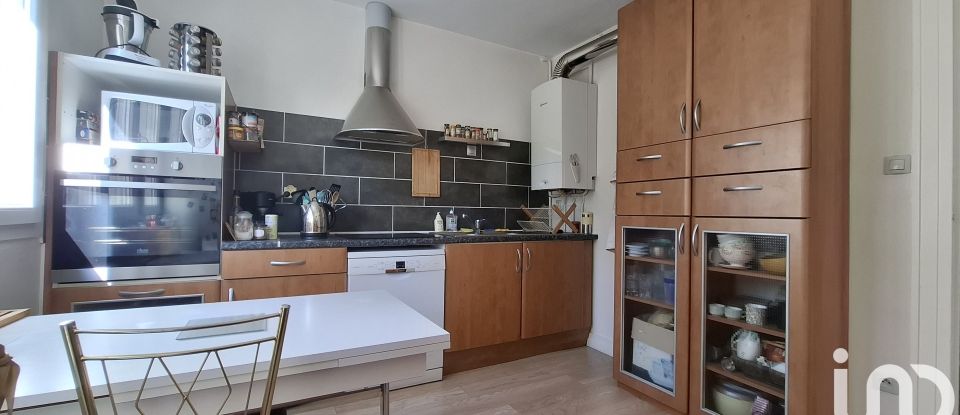 Apartment 3 rooms of 64 m² in Clermont-Ferrand (63100)