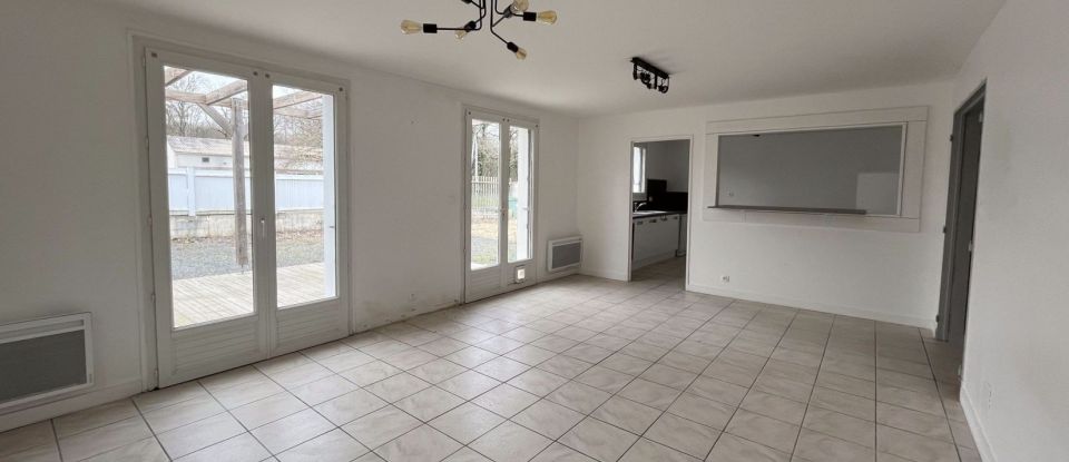 Maison 4 pièces de 91 m² à Fontaine-le-Comte (86240)