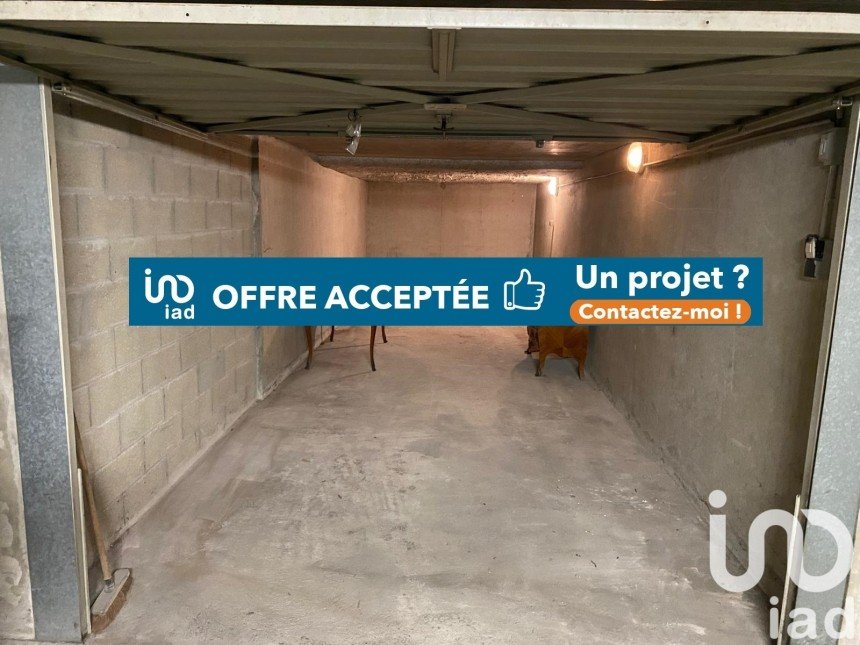 Parking/garage/box de 27 m² à Charbonnières-les-Bains (69260)