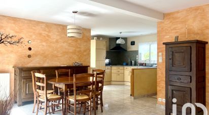 House 4 rooms of 92 m² in Riantec (56670)