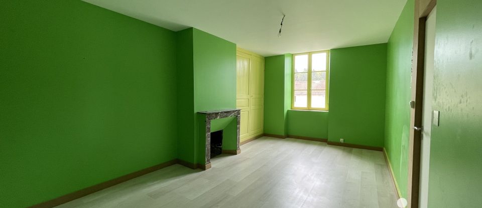 Maison 5 pièces de 160 m² à Saint-Laurent-sur-Gorre (87310)