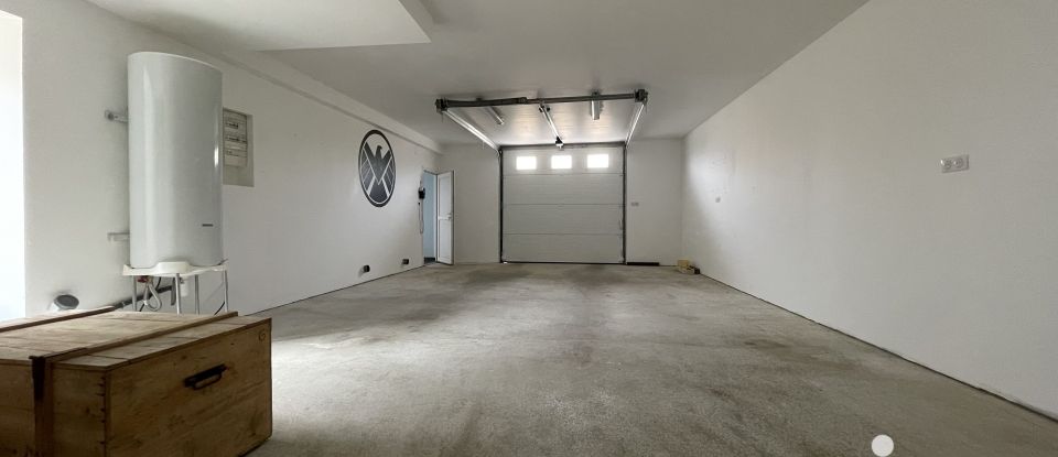 Maison 5 pièces de 160 m² à Saint-Laurent-sur-Gorre (87310)