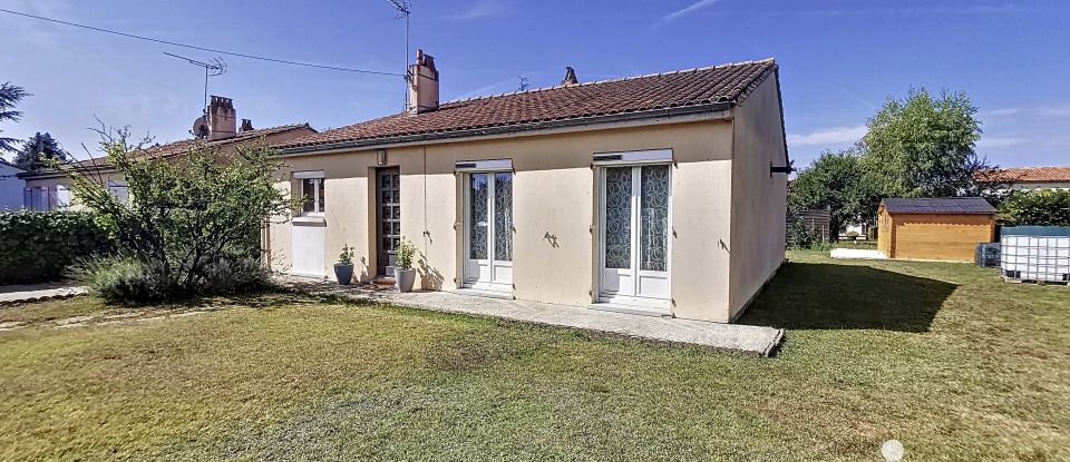 House 5 rooms of 102 m² in Jarnac (16200)