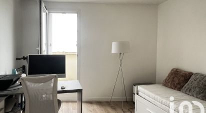 Apartment 3 rooms of 64 m² in Évry (91000)