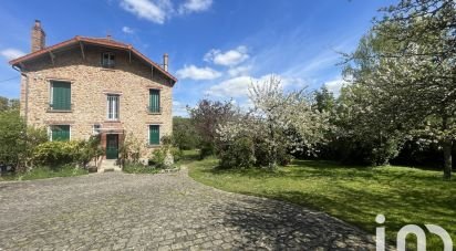 Mansion 7 rooms of 115 m² in Saint-Rémy-lès-Chevreuse (78470)