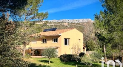 Mansion 11 rooms of 306 m² in Rousset (13790)