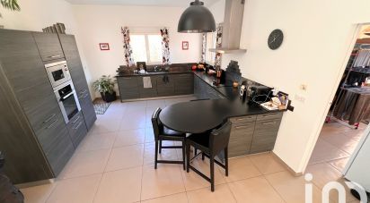 Mansion 11 rooms of 306 m² in Rousset (13790)