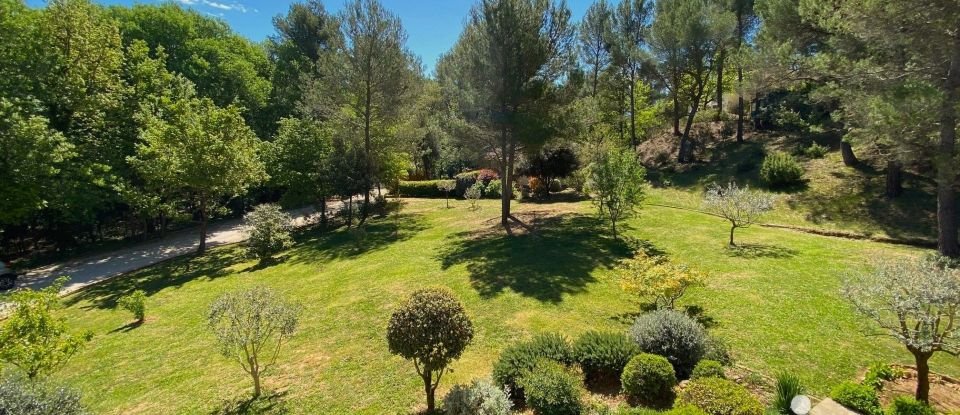 Mansion 11 rooms of 306 m² in Rousset (13790)