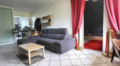 Appartement 3 pièces de 73 m² à Saint-Étienne (42100)