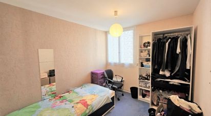 Apartment 5 rooms of 87 m² in Montmagny (95360)