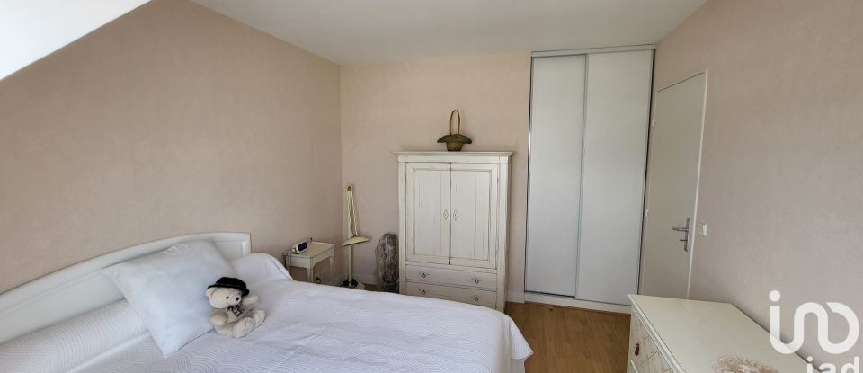 Apartment 2 rooms of 64 m² in Rueil-Malmaison (92500)