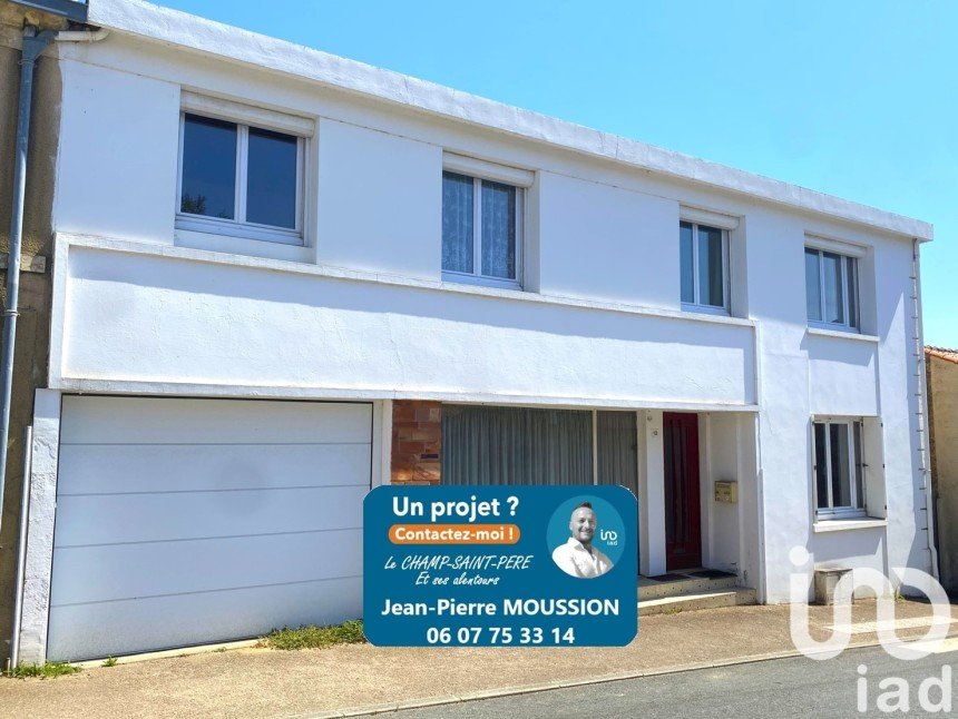 House 9 rooms of 236 m² in Le Champ-Saint-Père (85540)