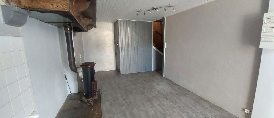 Maison 5 pièces de 74 m² à Saint-Laurent-sur-Gorre (87310)