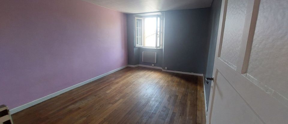 Maison 5 pièces de 74 m² à Saint-Laurent-sur-Gorre (87310)