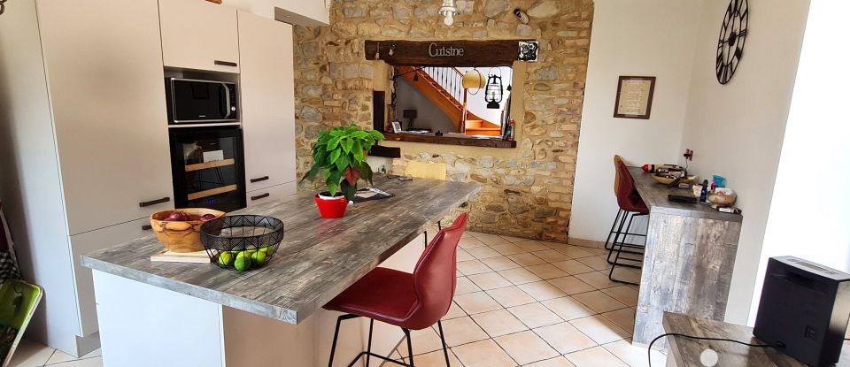 House 6 rooms of 215 m² in Loriol-sur-Drôme (26270)