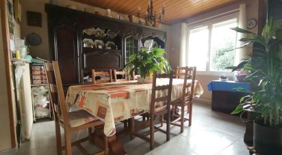 House 4 rooms of 99 m² in Saint-Maixant (33490)