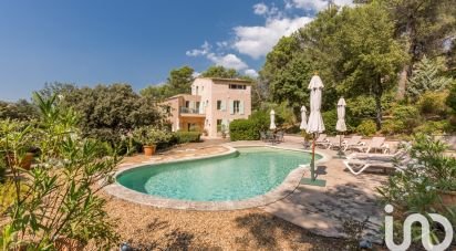 Mansion 7 rooms of 230 m² in Lourmarin (84160)