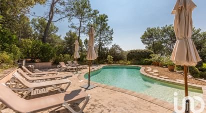 Demeure 7 pièces de 230 m² à Lourmarin (84160)