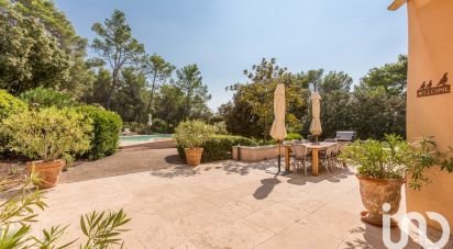 Demeure 7 pièces de 230 m² à Lourmarin (84160)