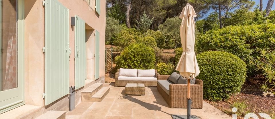 Demeure 7 pièces de 230 m² à Lourmarin (84160)