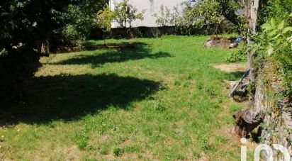 House 6 rooms of 155 m² in Anglards-de-Salers (15380)