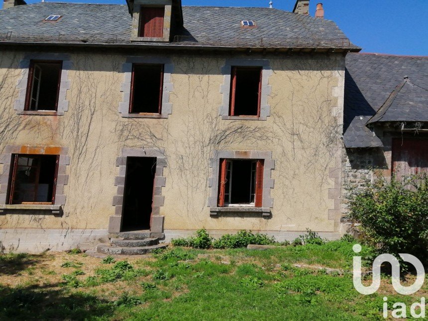 Maison 6 pièces de 155 m² à Anglards-de-Salers (15380)