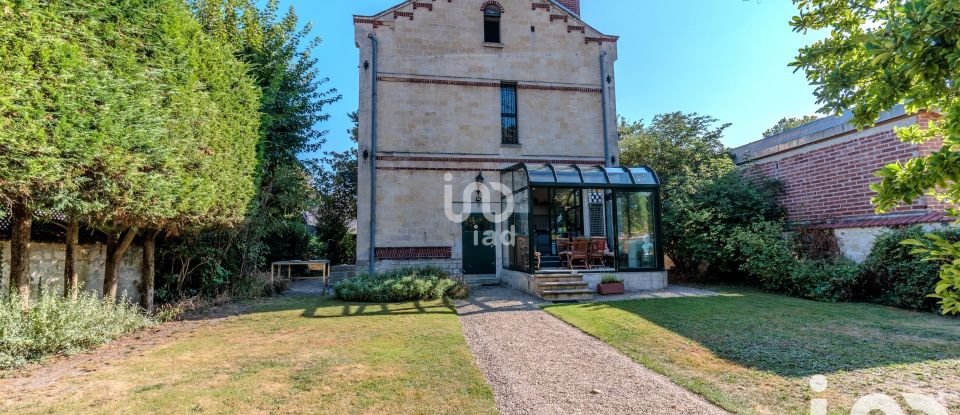 Demeure 5 pièces de 163 m² à Coye-la-Forêt (60580)