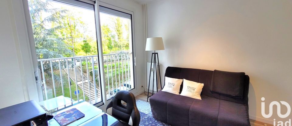 Apartment 4 rooms of 71 m² in Poissy (78300)