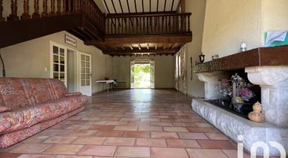 Traditional house 8 rooms of 200 m² in Cadarsac (33750)