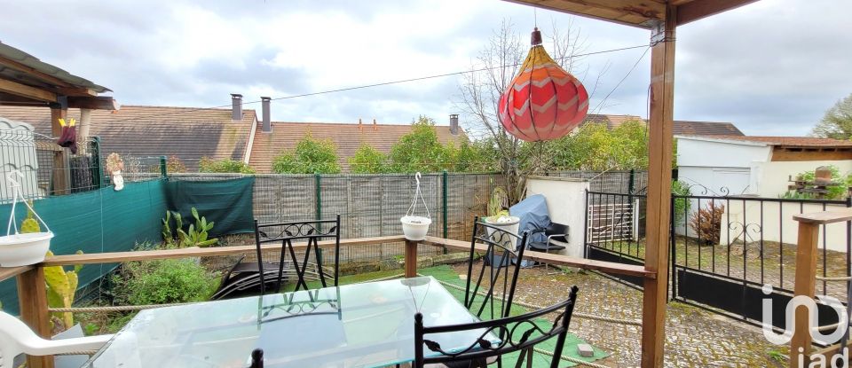 Town house 5 rooms of 135 m² in Carrières-sous-Poissy (78955)