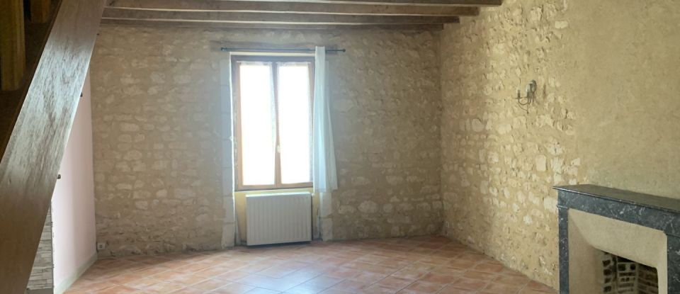 House 4 rooms of 94 m² in Moulins-sur-Céphons (36110)