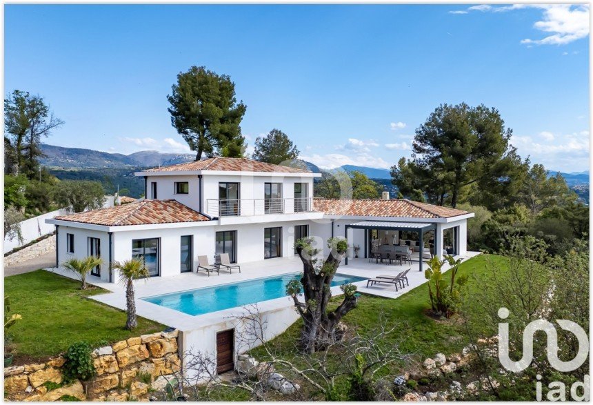 Maison d’architecte 5 pièces de 260 m² à Roquefort-les-Pins (06330)