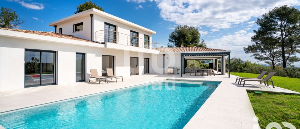 Maison d’architecte 5 pièces de 260 m² à Roquefort-les-Pins (06330)