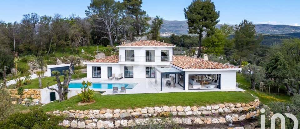 Maison d’architecte 5 pièces de 260 m² à Roquefort-les-Pins (06330)