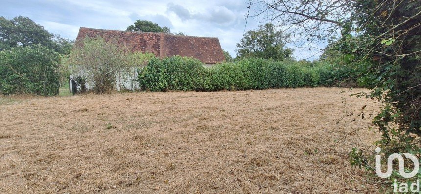 Terrain de 1 383 m² à Mosnay (36200)