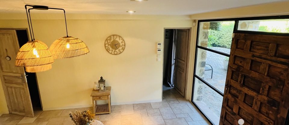 Traditional house 6 rooms of 260 m² in Valbonne (06560)