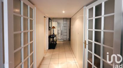 Duplex 5 rooms of 104 m² in Paris (75011)