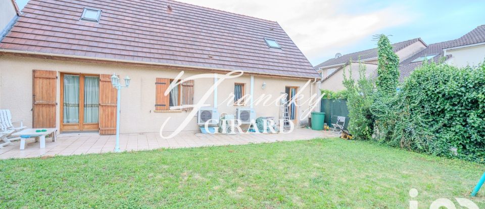 House 7 rooms of 125 m² in Garges-lès-Gonesse (95140)