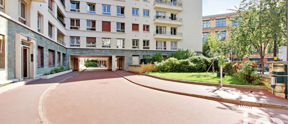 Appartement 3 pièces de 73 m² à Paris (75015)